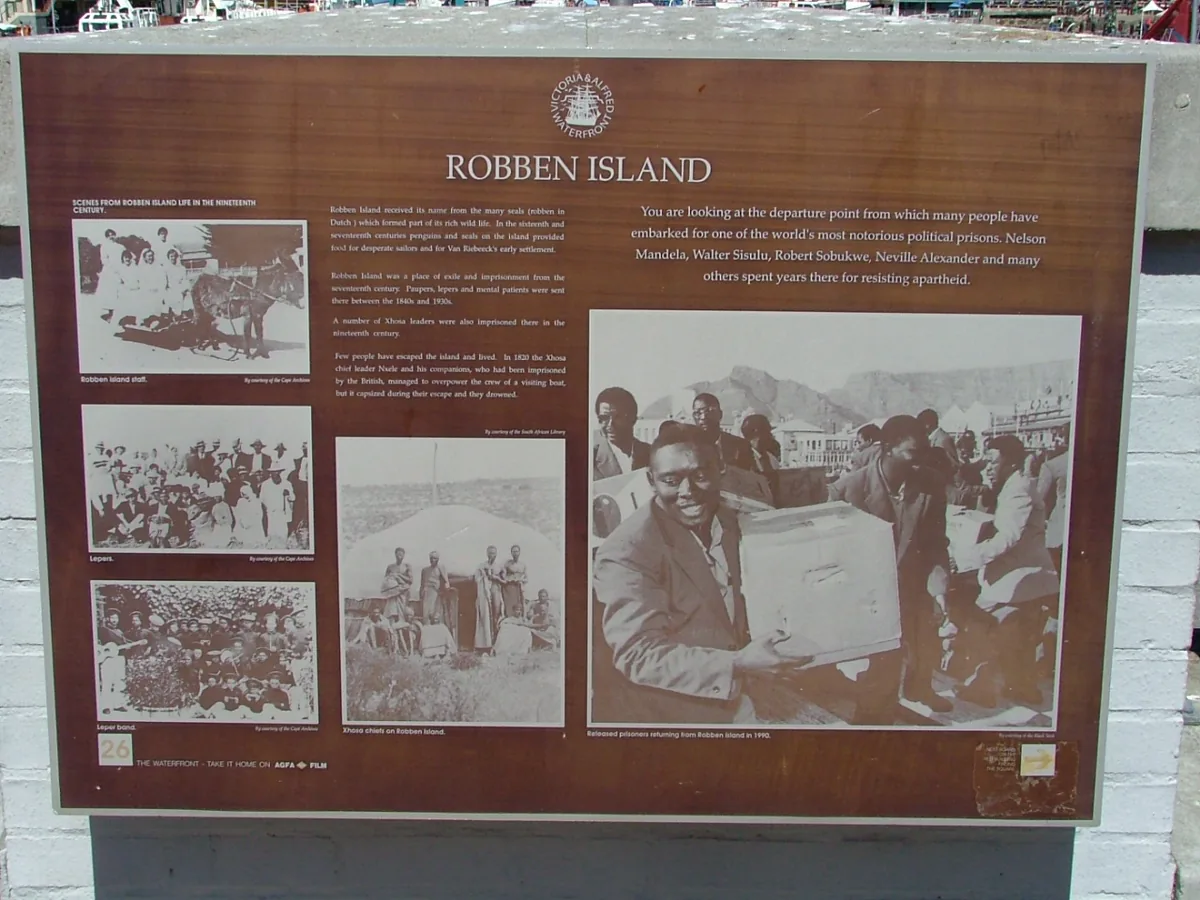 Captetown waterfront: departure point to Robben Island
